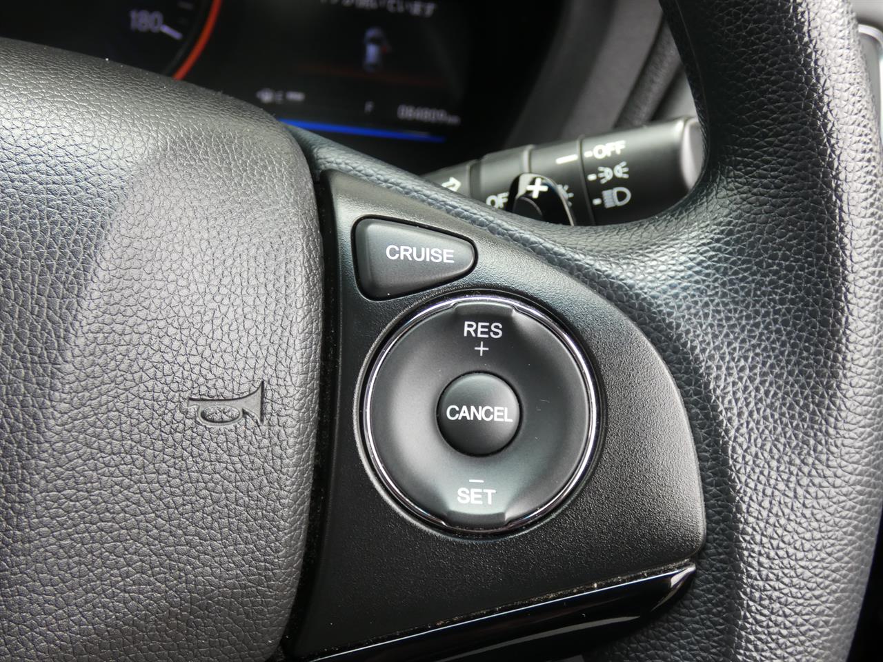 2016 Honda Vezel thumbnail