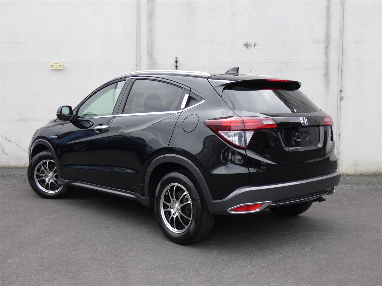 2016 Honda Vezel thumbnail
