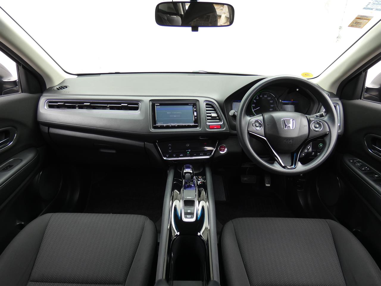 2016 Honda Vezel thumbnail