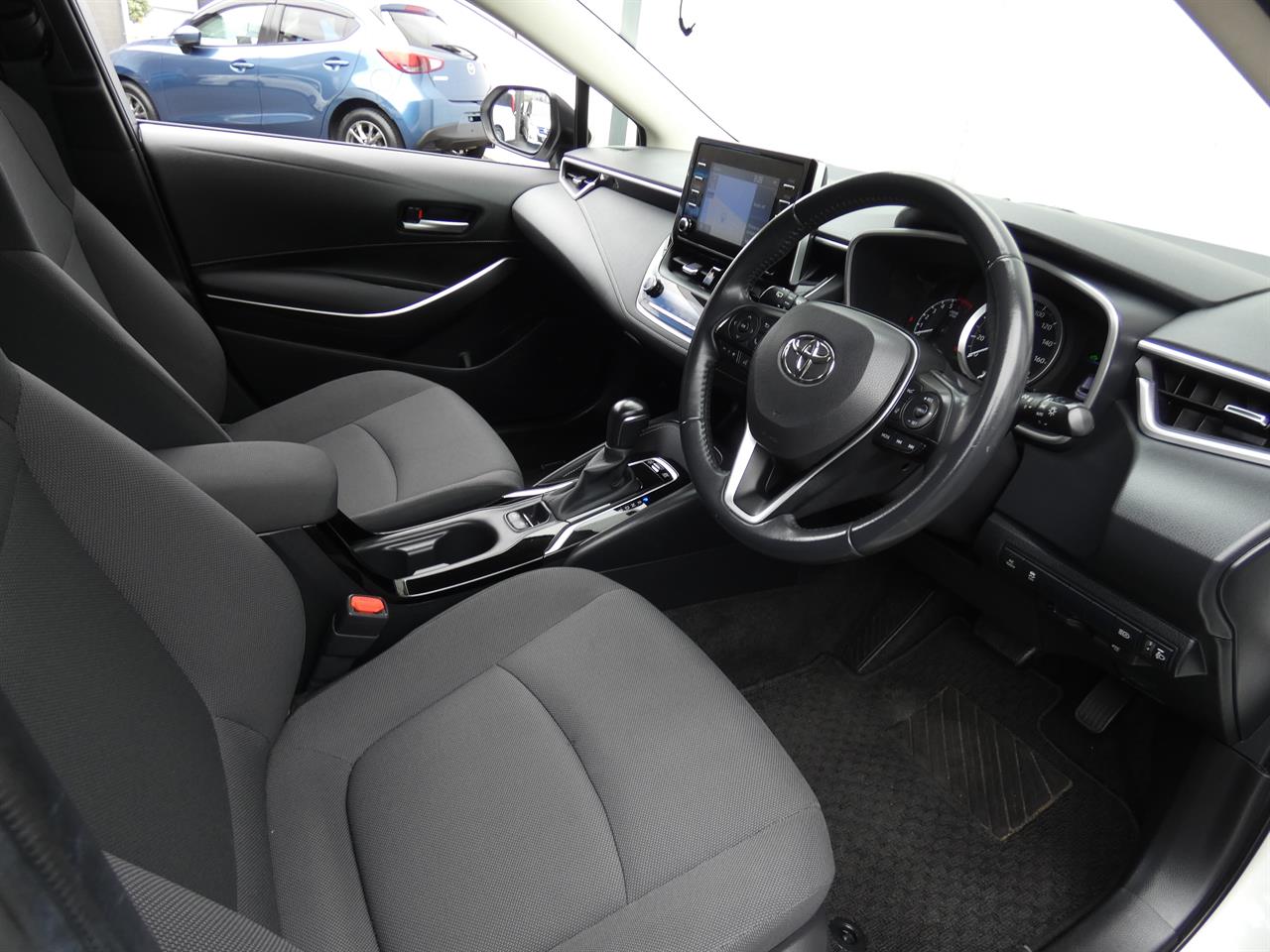 2021 Toyota COROLLA thumbnail