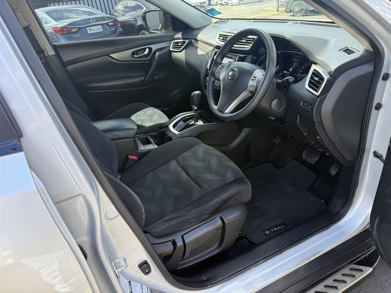 2015 Nissan X-Trail thumbnail