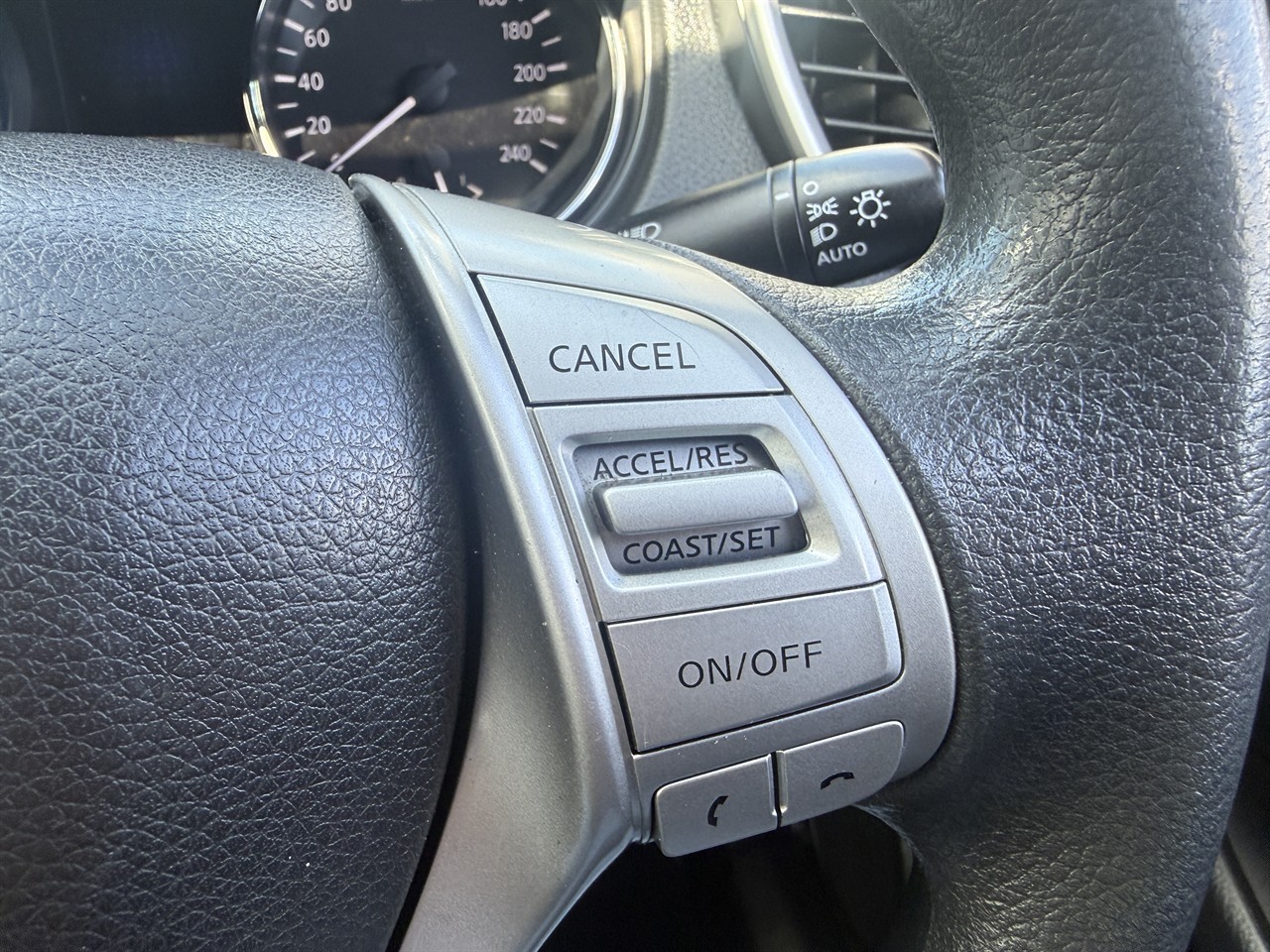 2015 Nissan X-Trail thumbnail