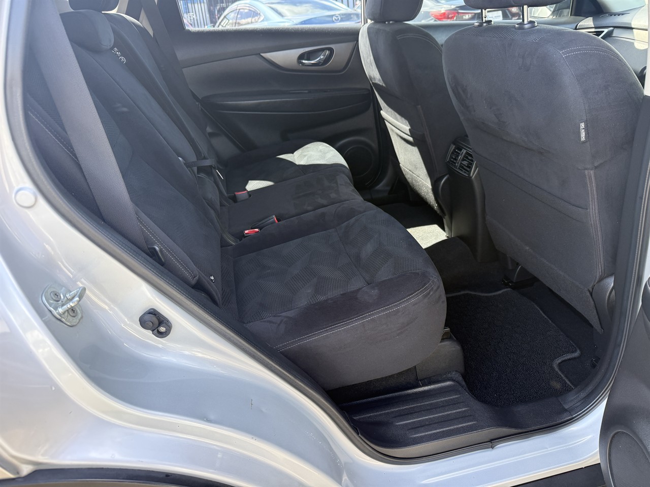 2015 Nissan X-Trail thumbnail