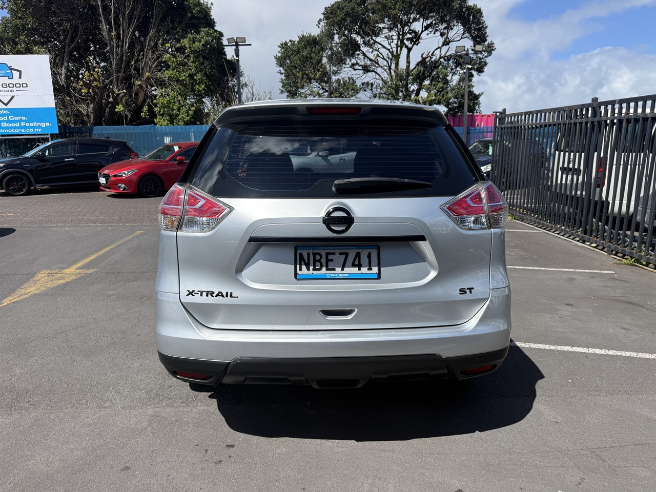 2015 Nissan X-Trail thumbnail
