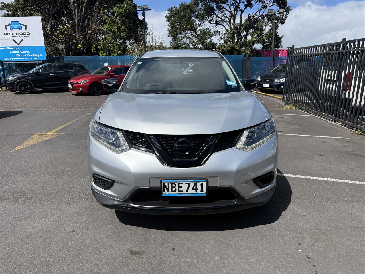 2015 Nissan X-Trail thumbnail