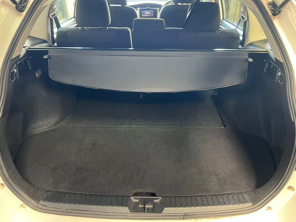2016 Toyota Corolla thumbnail