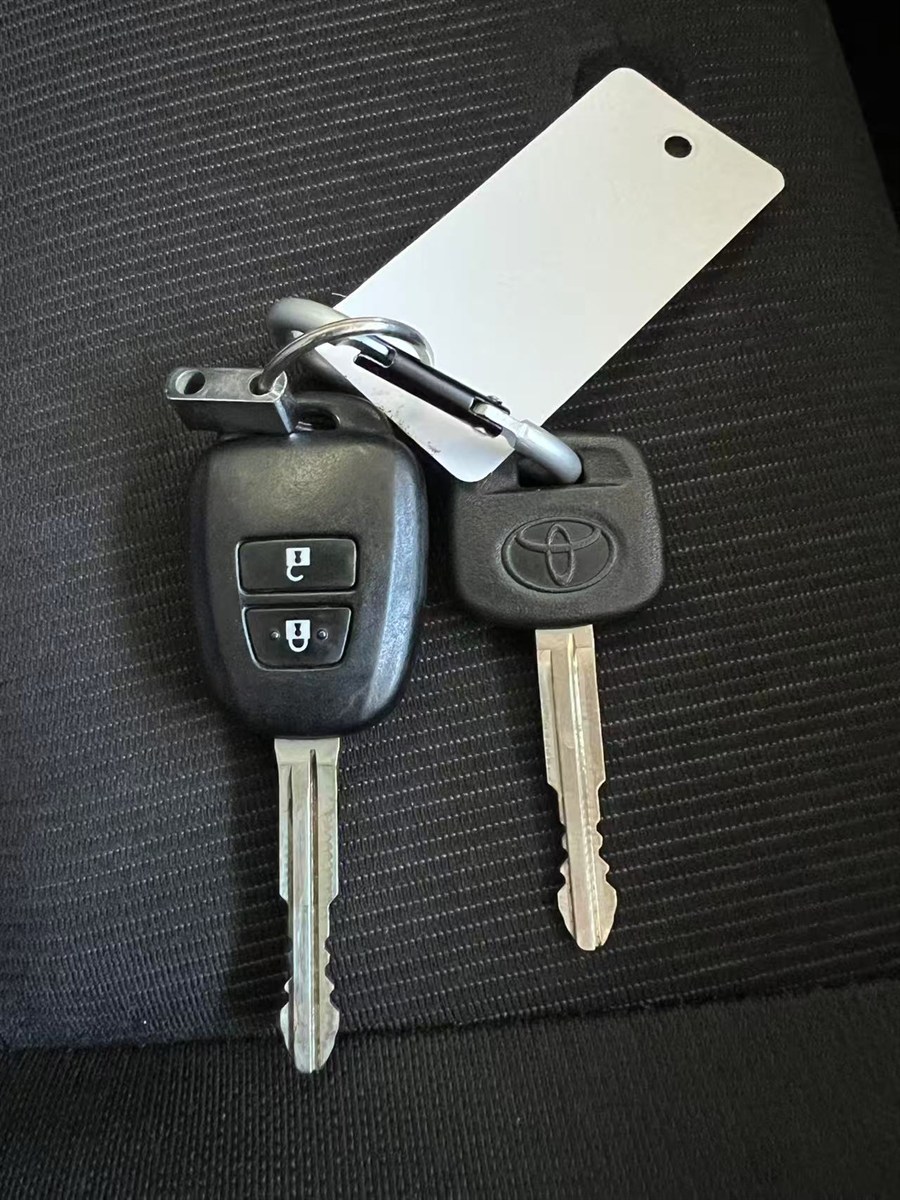 2016 Toyota Corolla thumbnail