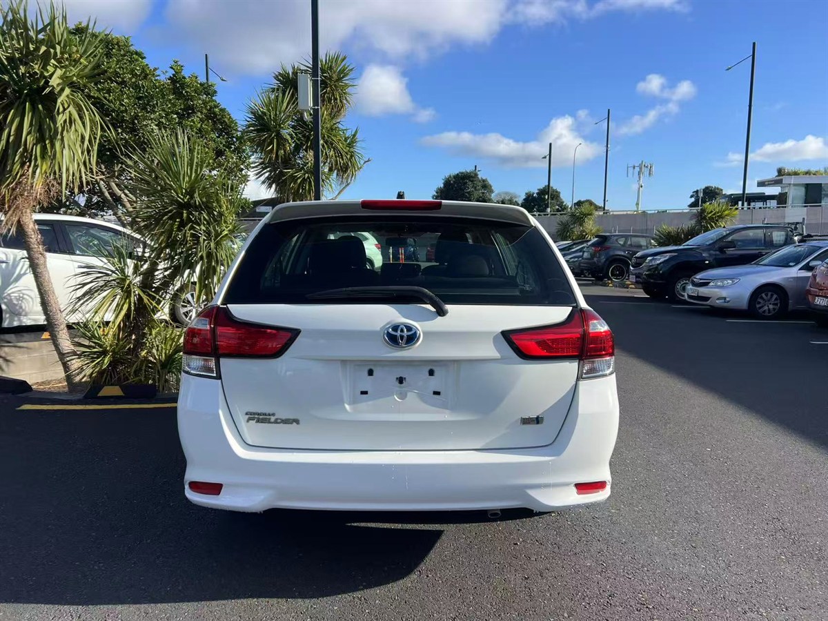 2016 Toyota Corolla thumbnail