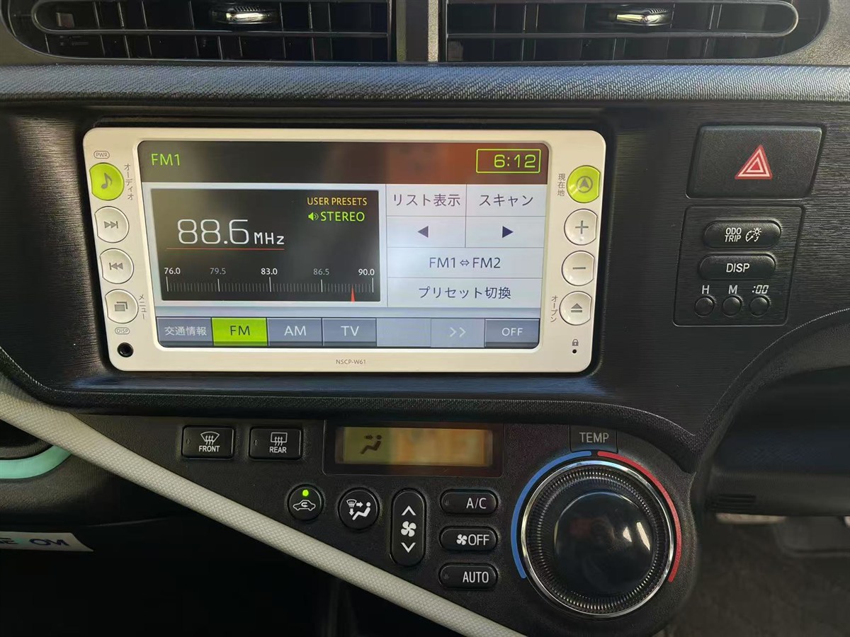 2012 Toyota Aqua thumbnail