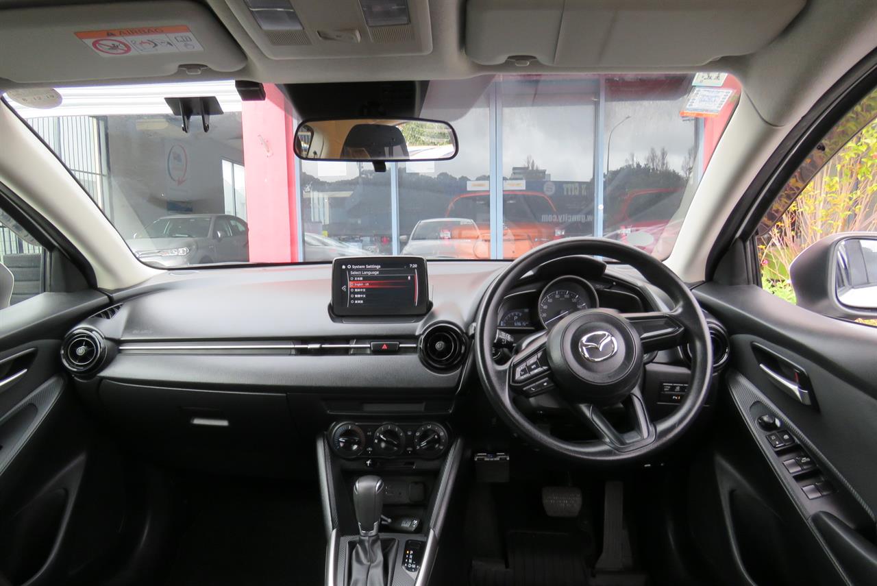 2020 Mazda 2 thumbnail