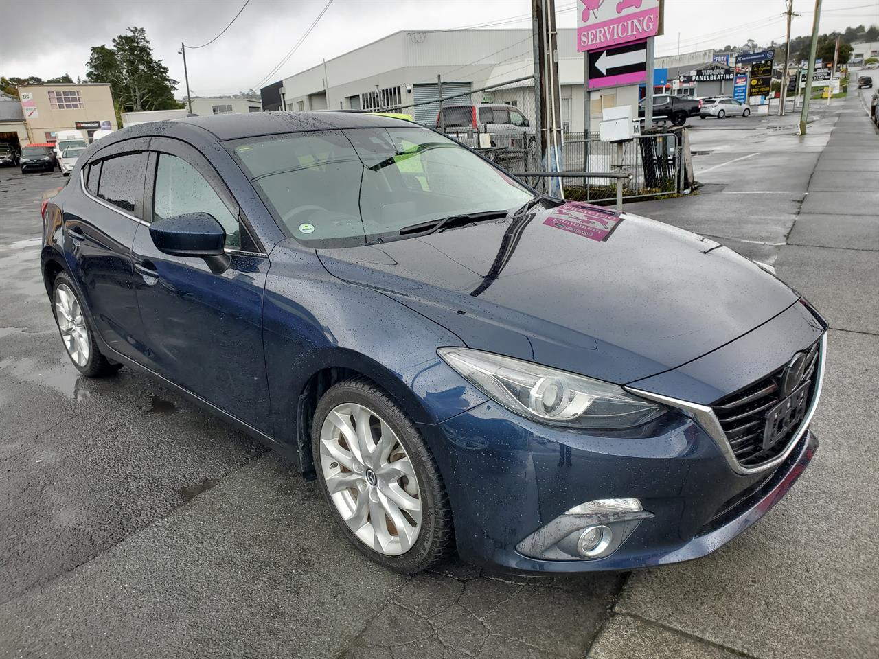 2013 Mazda Axela thumbnail