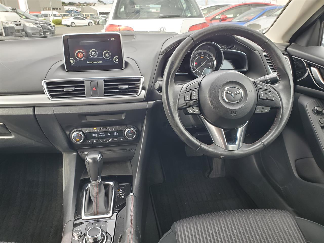 2013 Mazda Axela thumbnail