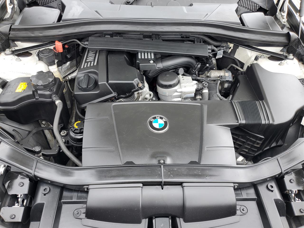 2010 BMW X1 thumbnail