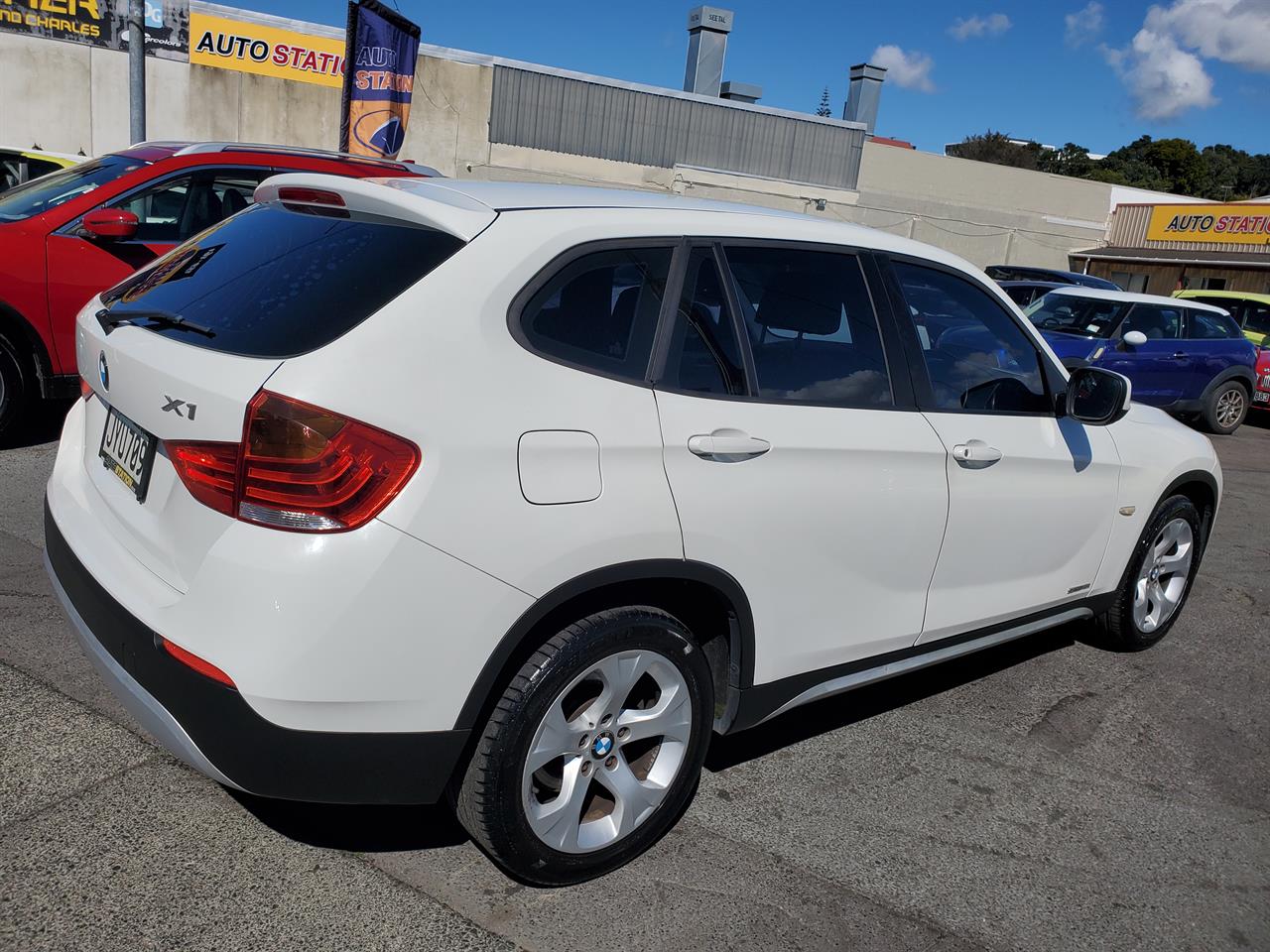 2010 BMW X1 thumbnail