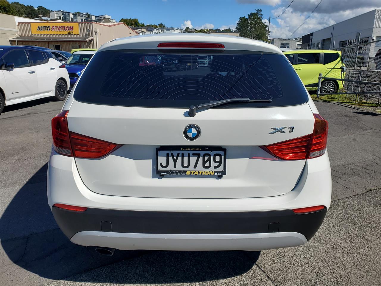 2010 BMW X1 thumbnail