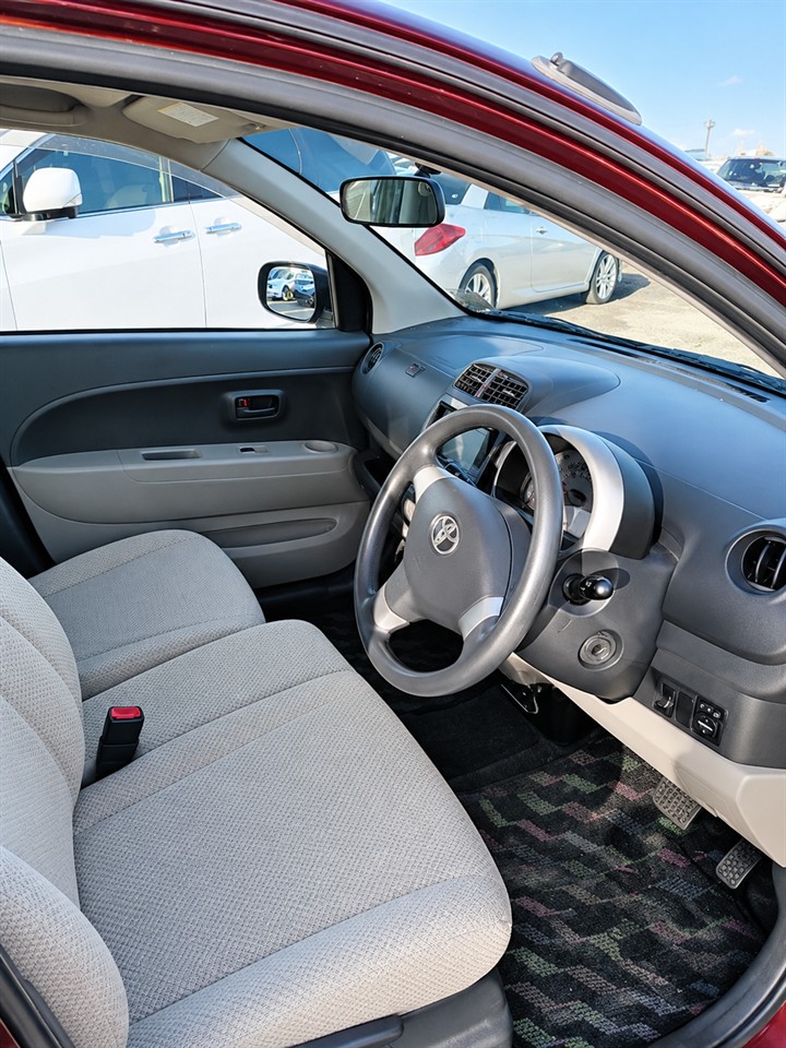 2009 Toyota Passo thumbnail