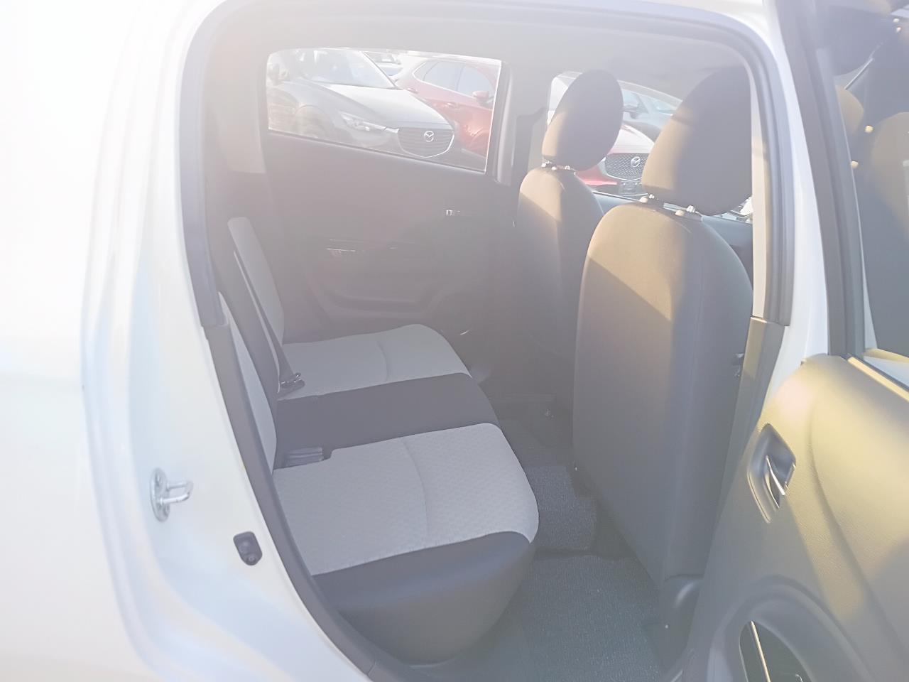 2018 Mitsubishi Mirage thumbnail