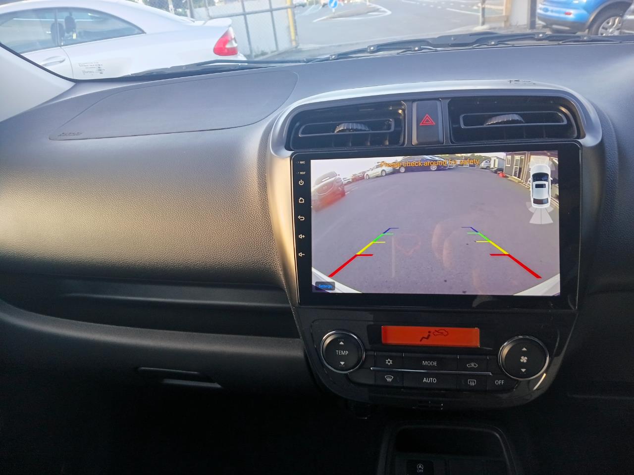 2018 Mitsubishi Mirage thumbnail