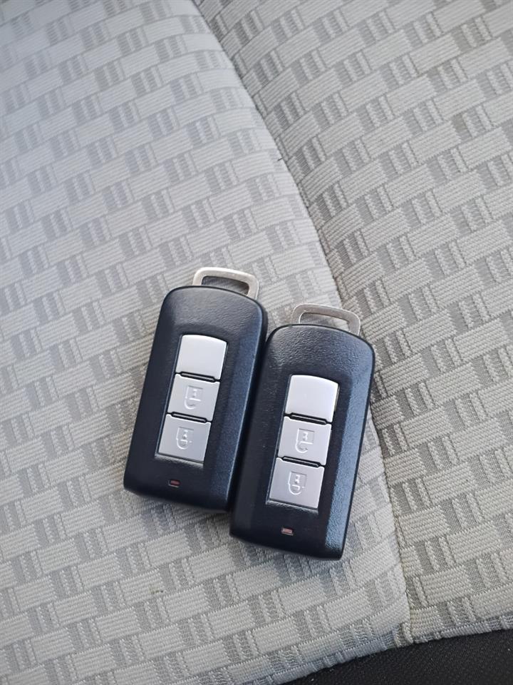 2018 Mitsubishi Mirage thumbnail