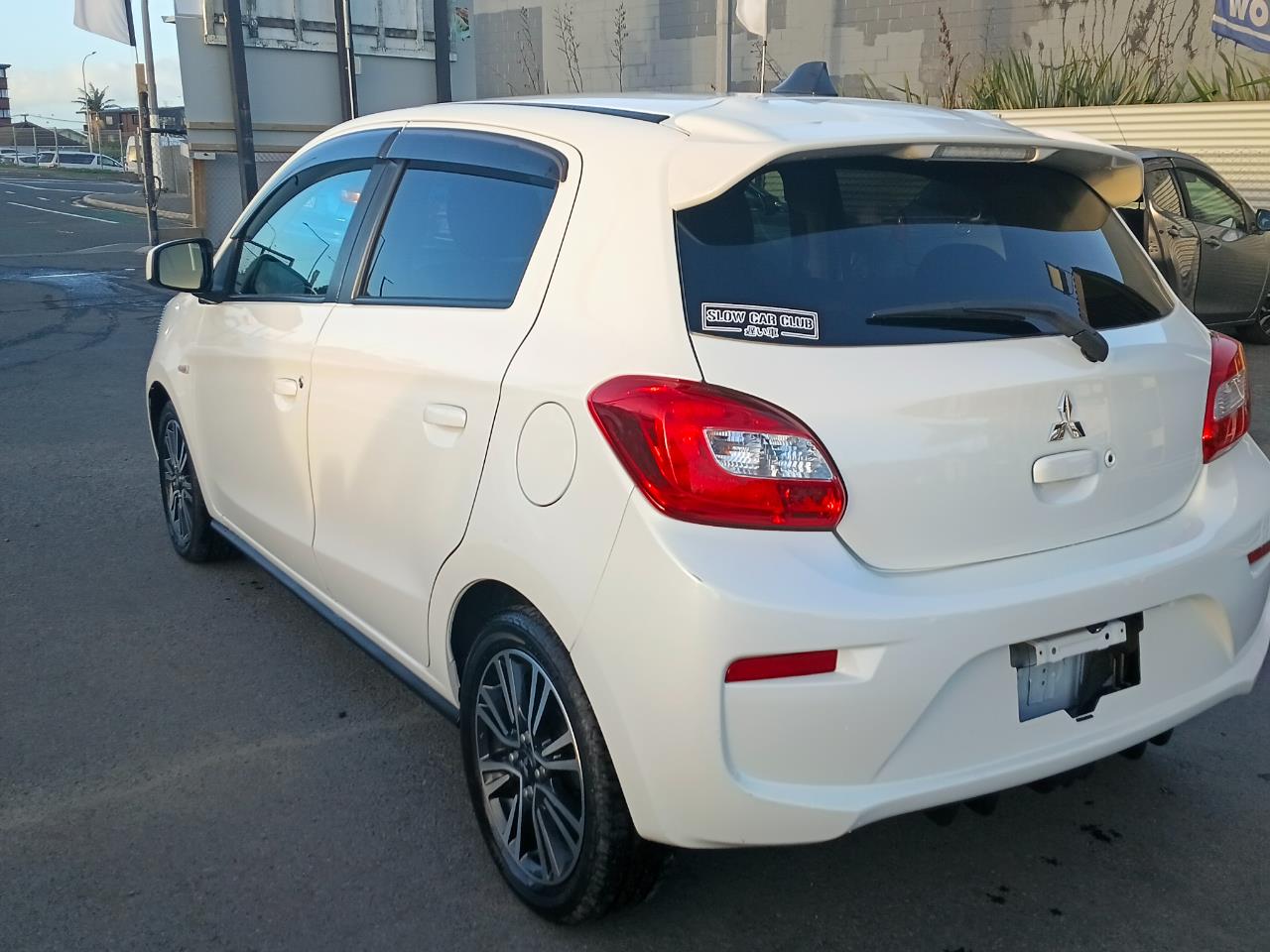 2018 Mitsubishi Mirage thumbnail