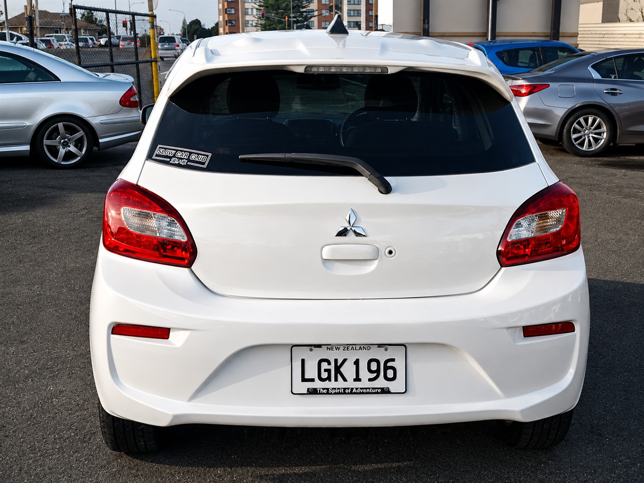 2018 Mitsubishi Mirage thumbnail