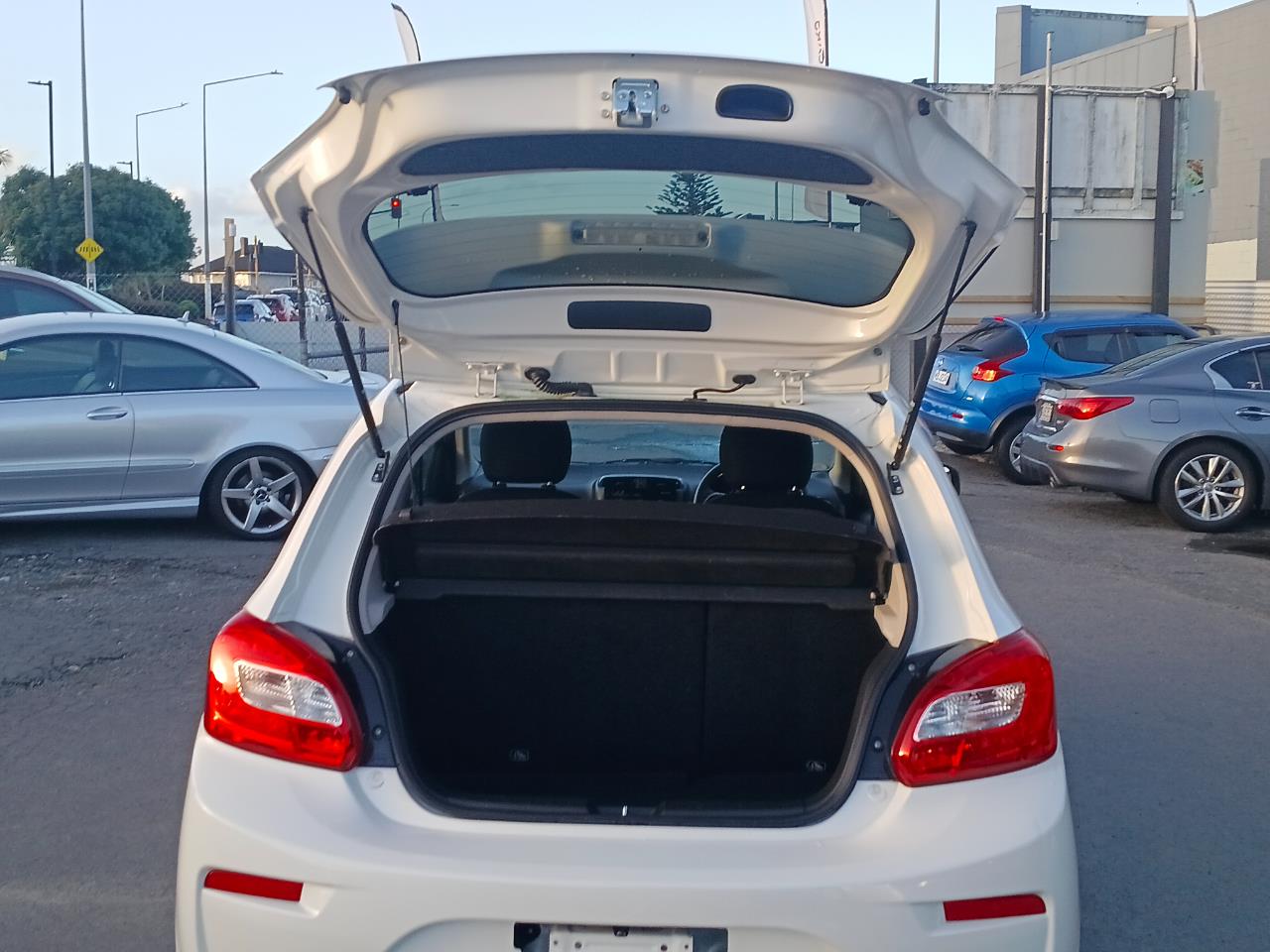 2018 Mitsubishi Mirage thumbnail