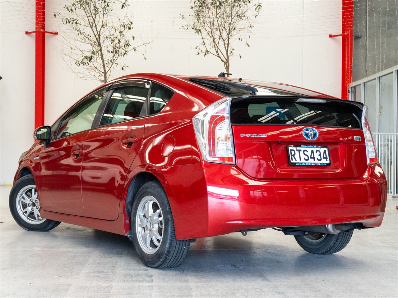 2012 Toyota Prius thumbnail