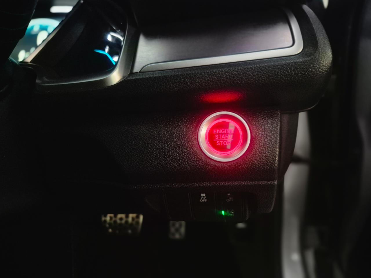 2017 Honda Civic thumbnail