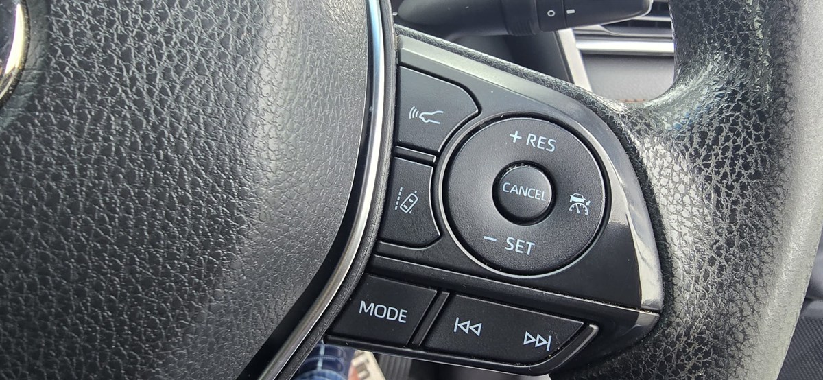 2018 Toyota Camry thumbnail