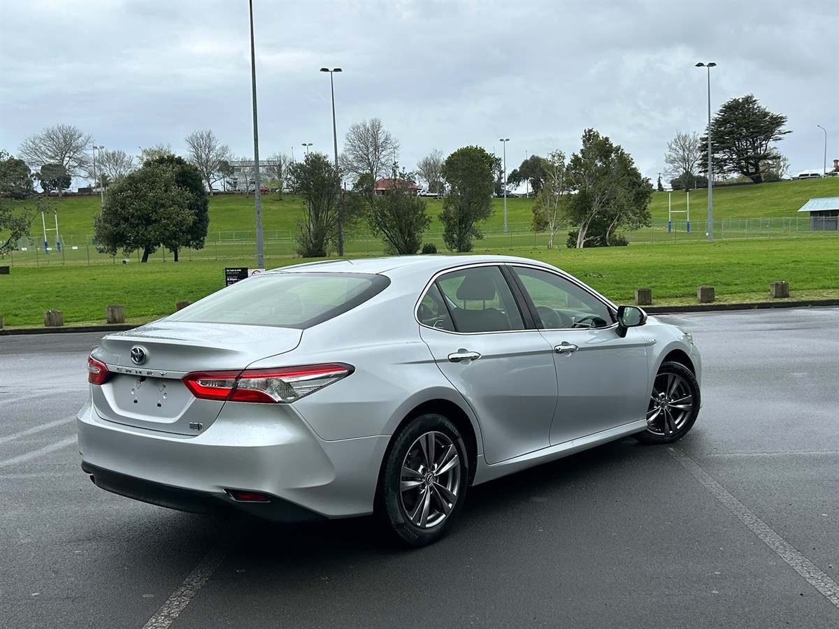 2018 Toyota Camry thumbnail