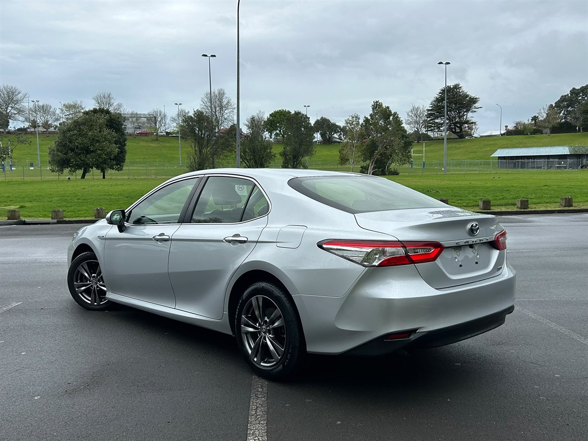 2018 Toyota Camry thumbnail