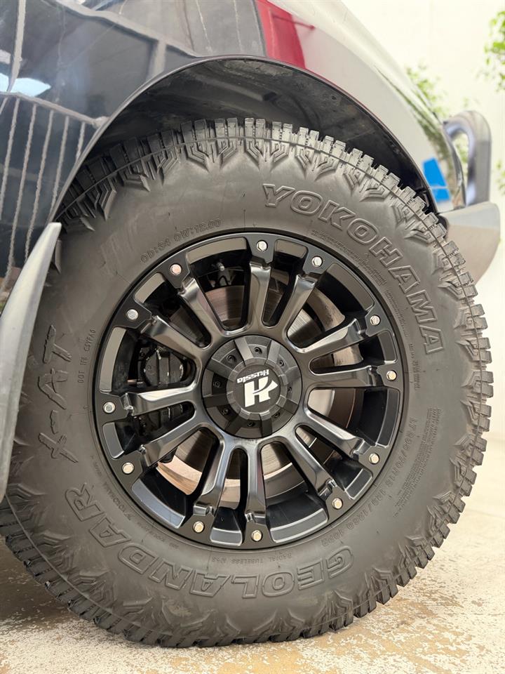 2023 Nissan Patrol thumbnail