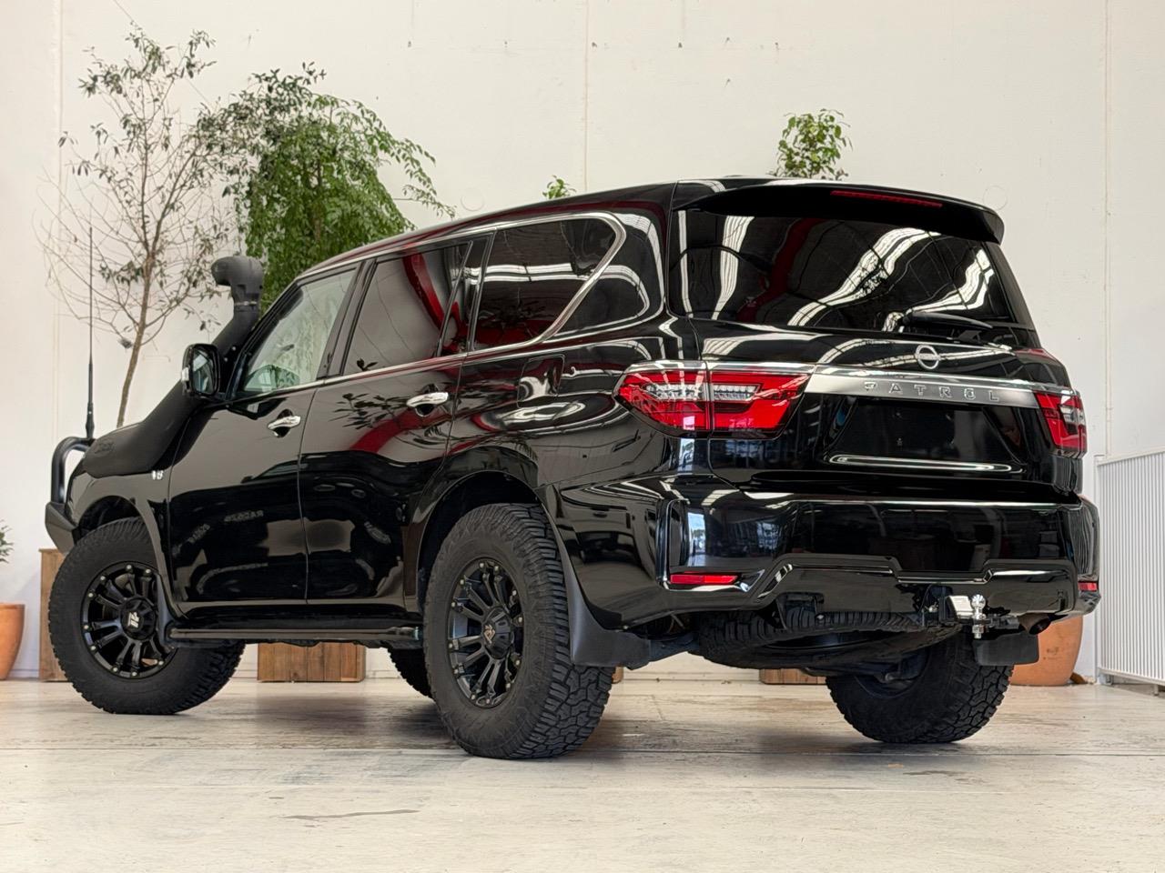 2023 Nissan Patrol thumbnail