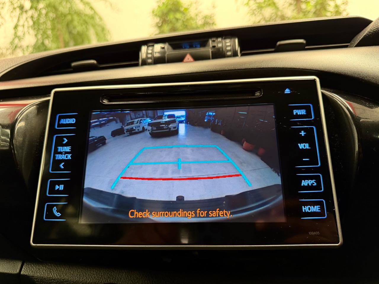 2019 Toyota Hilux thumbnail