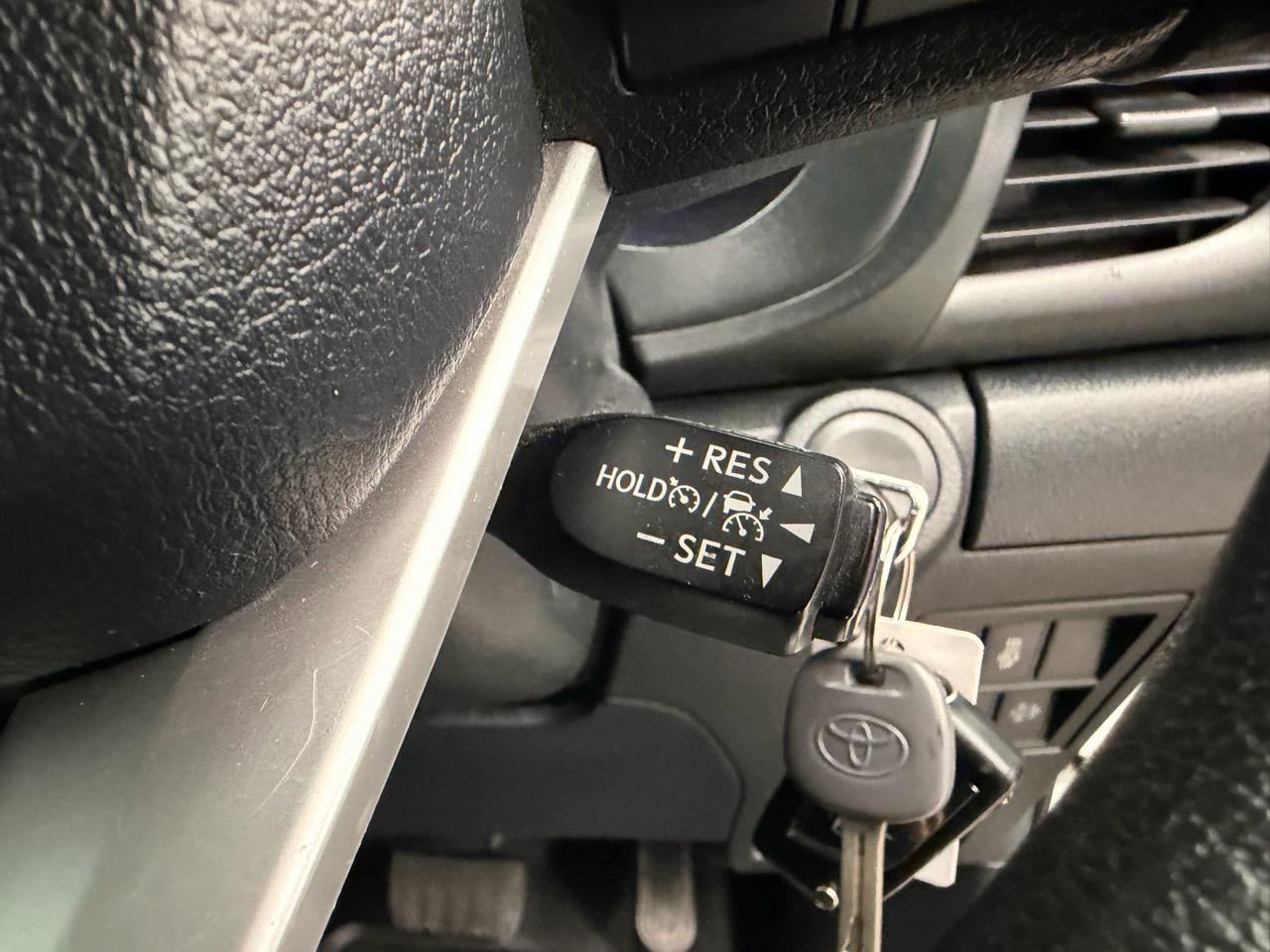 2019 Toyota Hilux thumbnail