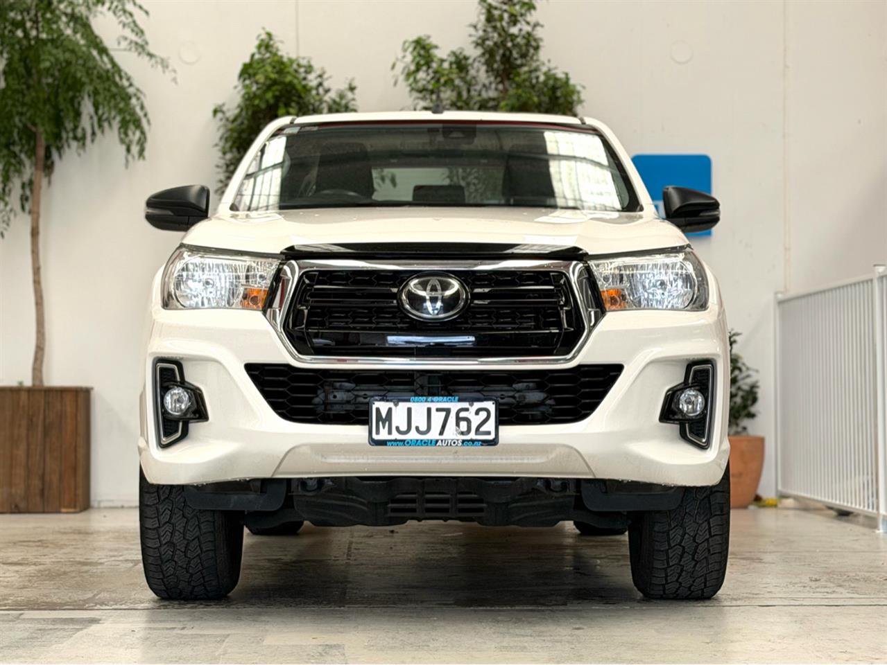 2019 Toyota Hilux thumbnail