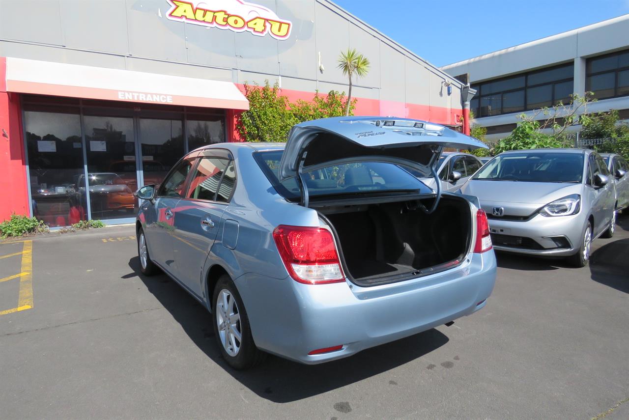 2015 Toyota Corolla thumbnail