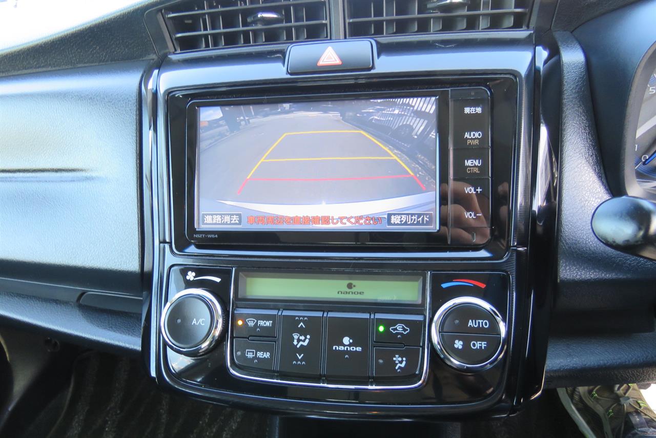 2015 Toyota Corolla thumbnail