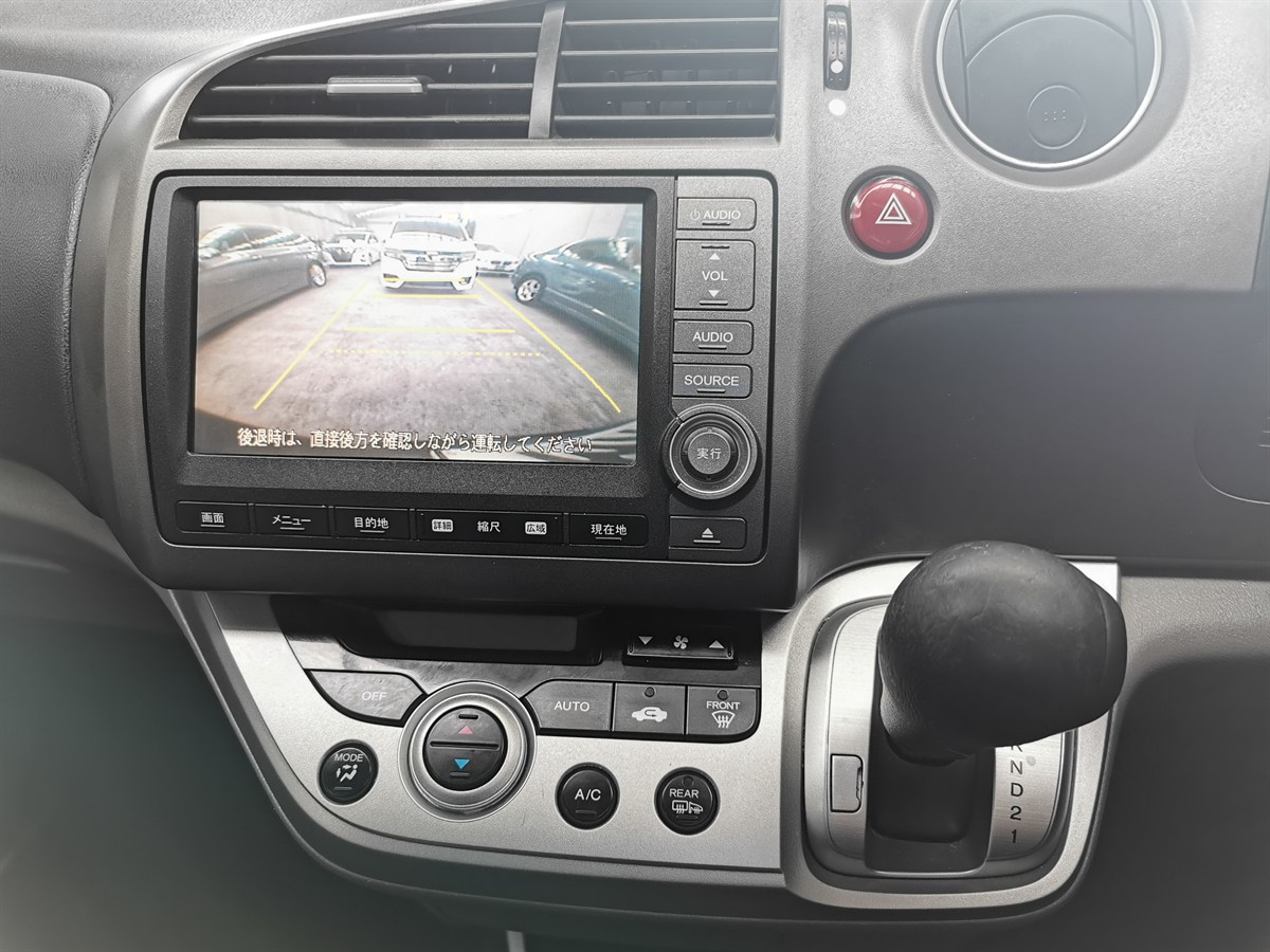 2009 Honda Stream thumbnail