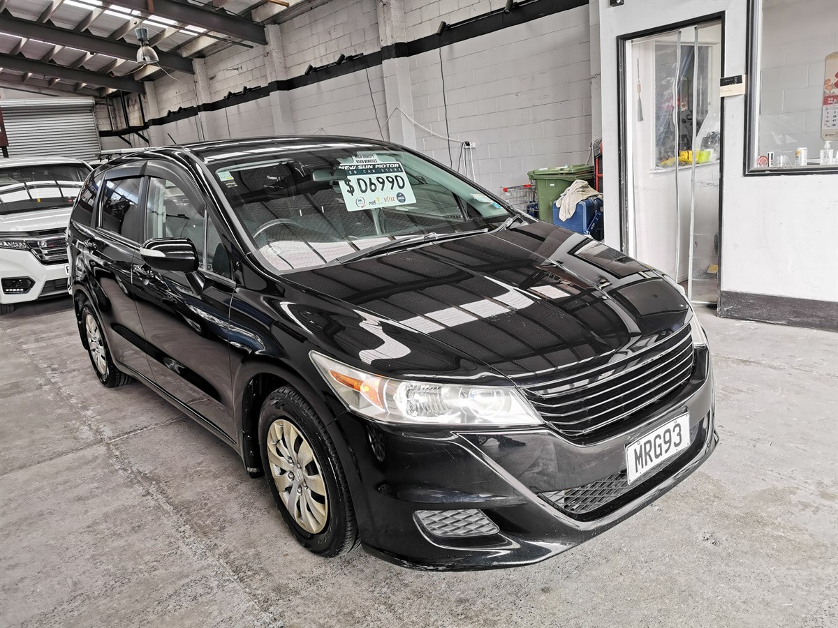 2009 Honda Stream thumbnail