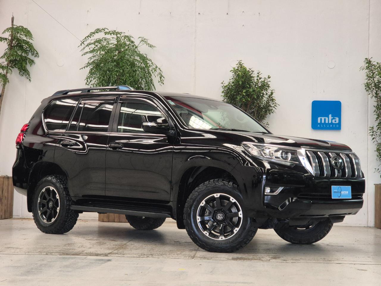 2018 Toyota Landcruiser thumbnail