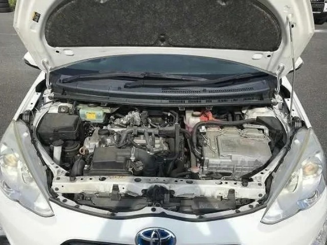 2016 Toyota Aqua thumbnail