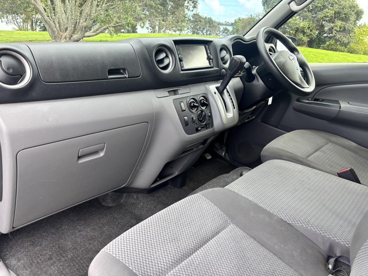 2020 Nissan NV350 thumbnail