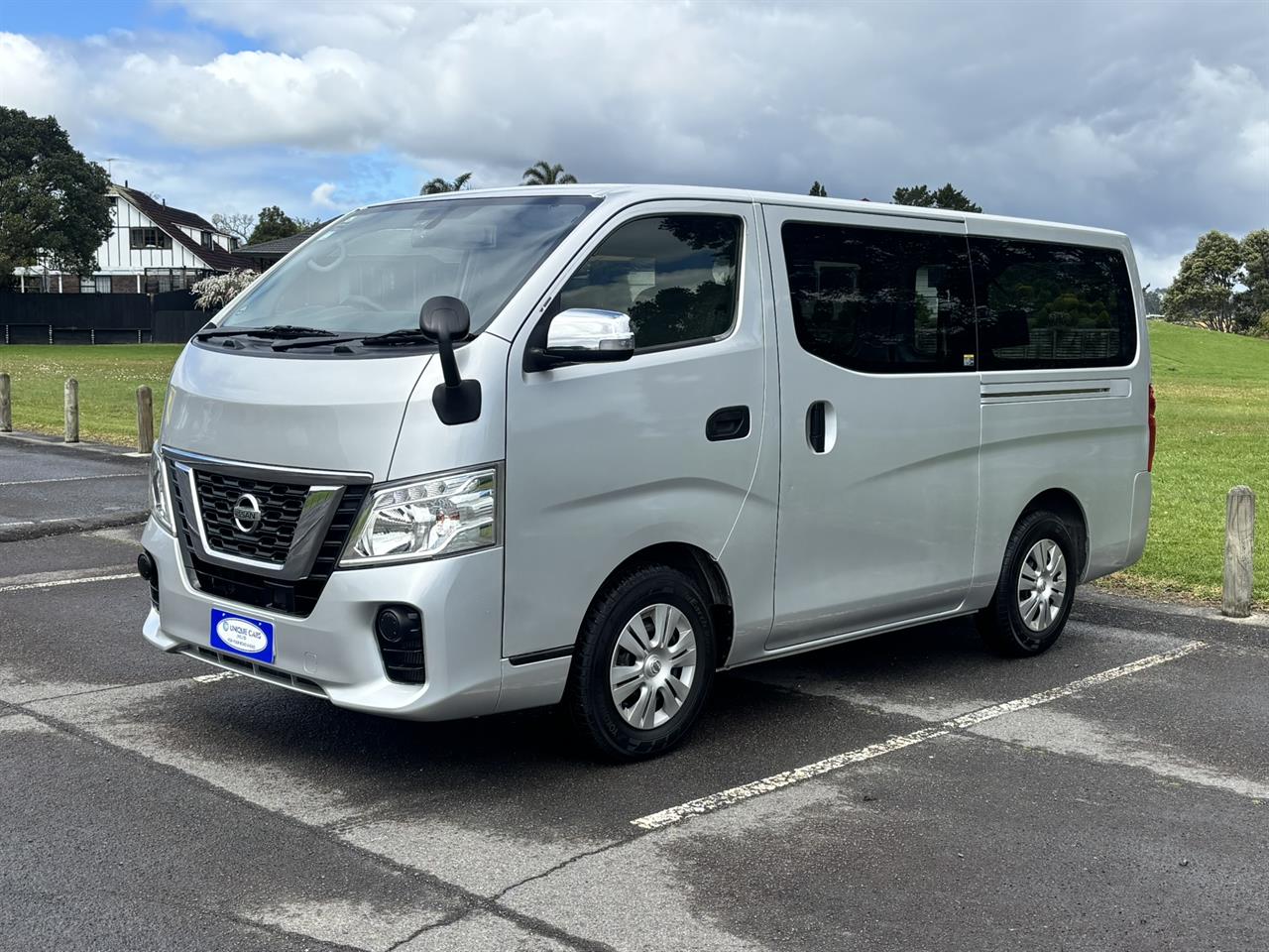 2020 Nissan NV350 thumbnail