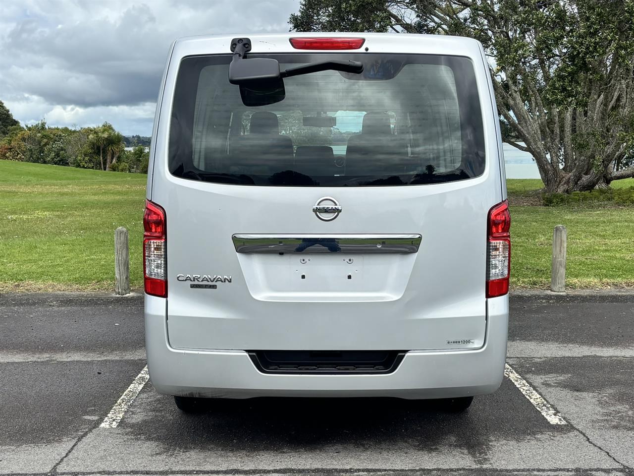 2020 Nissan NV350 thumbnail