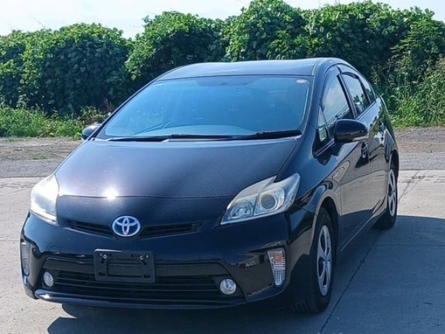 2014 Toyota Prius thumbnail