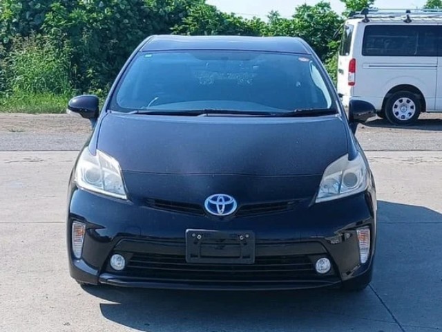 2014 Toyota Prius thumbnail