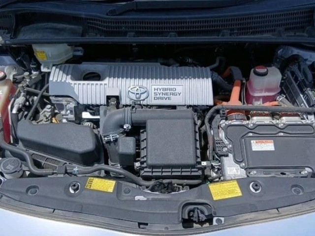 2014 Toyota Prius thumbnail