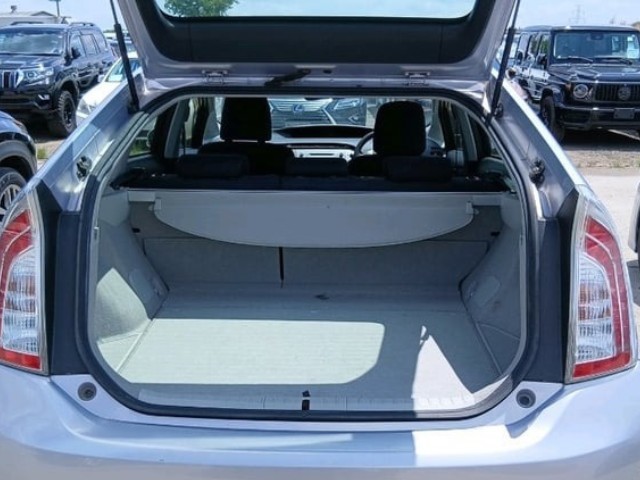 2014 Toyota Prius thumbnail