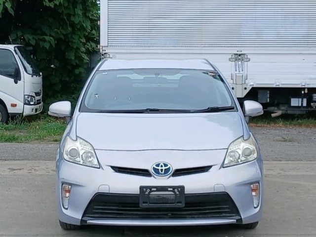 2014 Toyota Prius thumbnail
